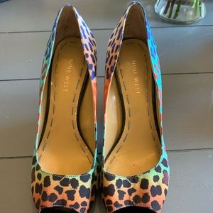 Nine West size 8 worn a few times multi color leopard print heels